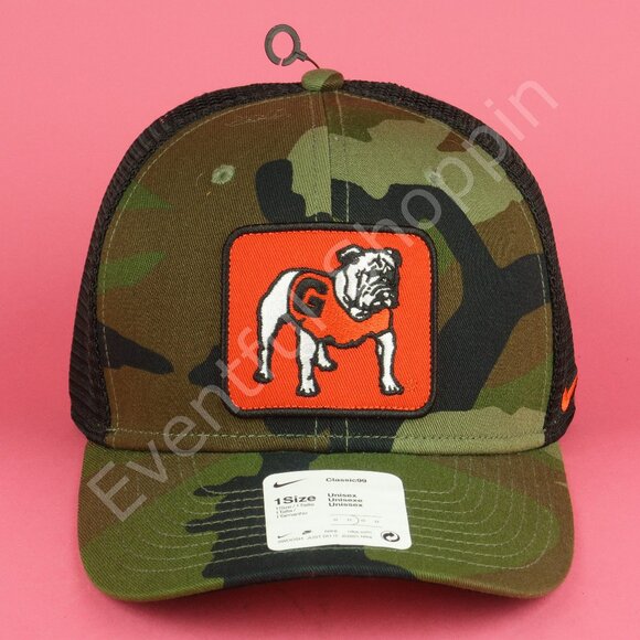 Nike Georgia Bulldogs Standing Dog Trucker Snapback Hat in Camo / Black - Picture 2 of 10